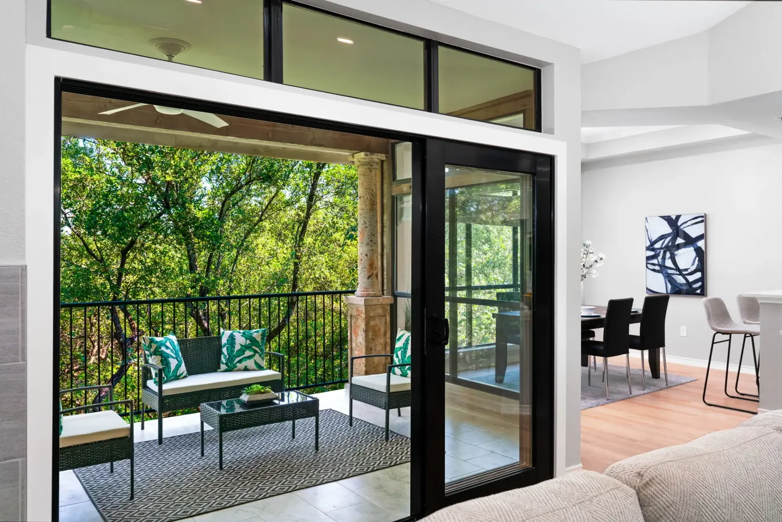 /assets/sb/1b343a169d_liberty_park_28-web-or-mls-28-0.webp