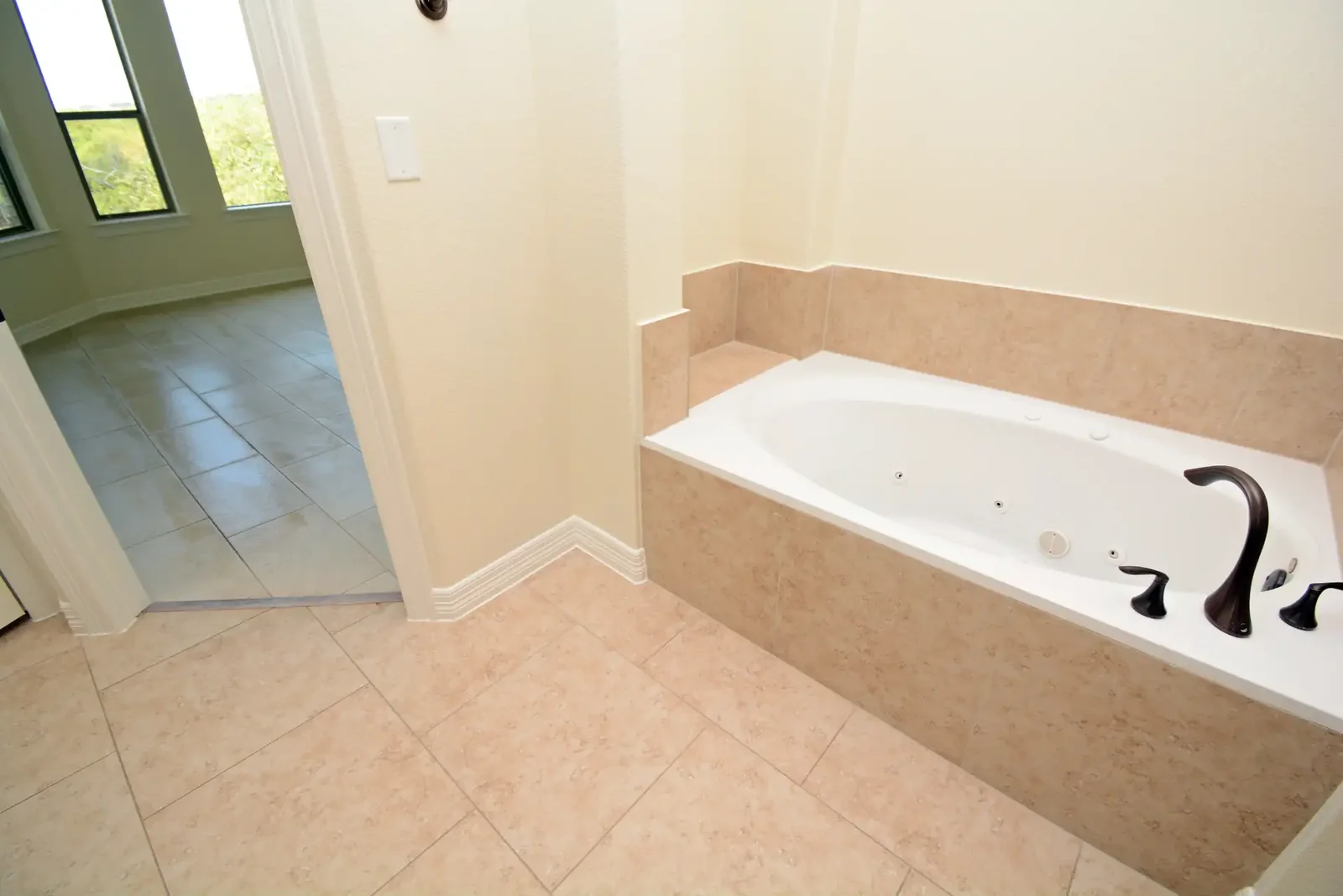 /assets/sb/25a721de0a_naples31-0.webp