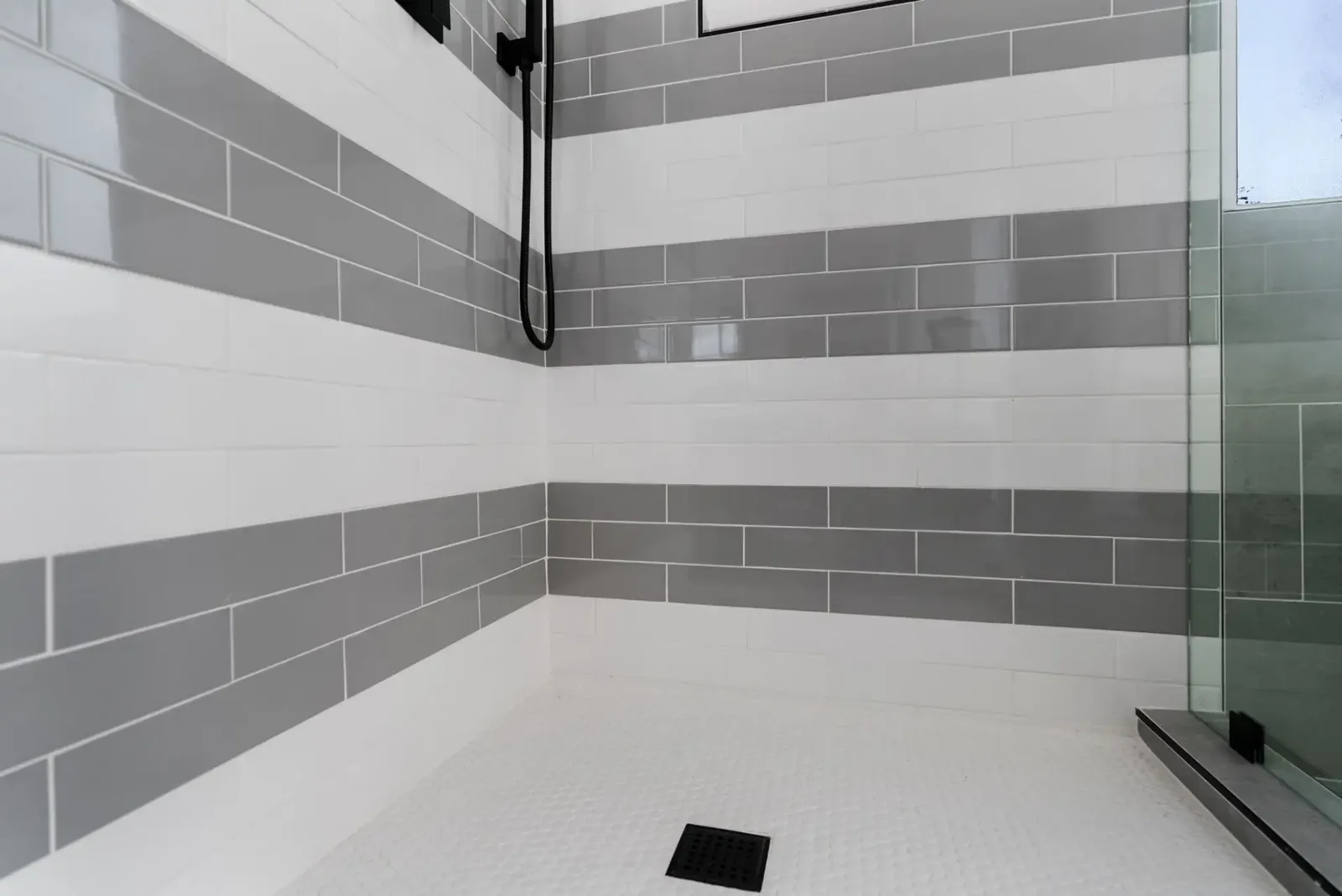 /assets/sb/34f1a573a7_redmond_5-web-or-mls-dsc07082-0.webp