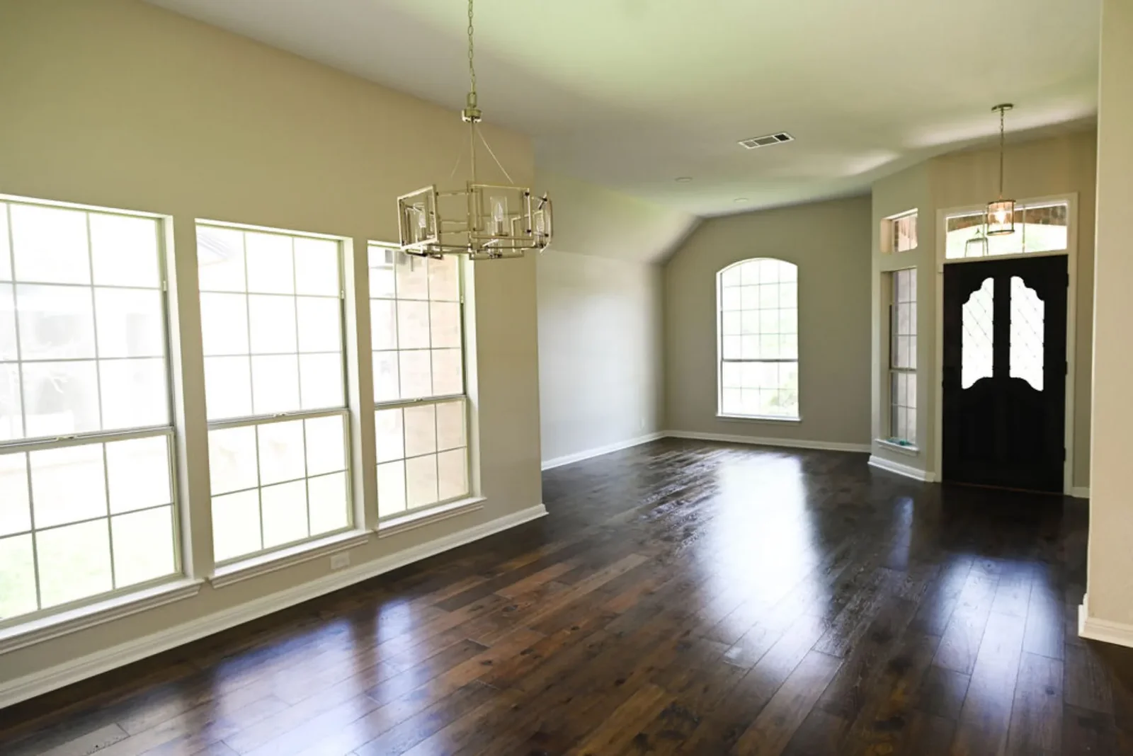 /assets/sb/4ff7aa4394_isaac_pryor_dsc_2944-0.webp