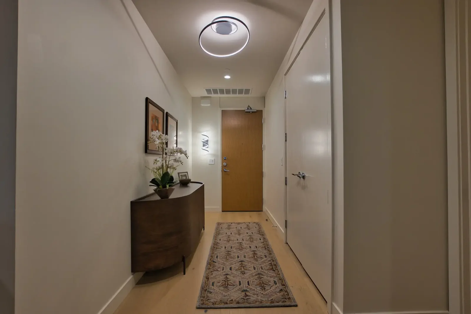 /assets/sb/528a0ada05_east_avenue_11-0.webp