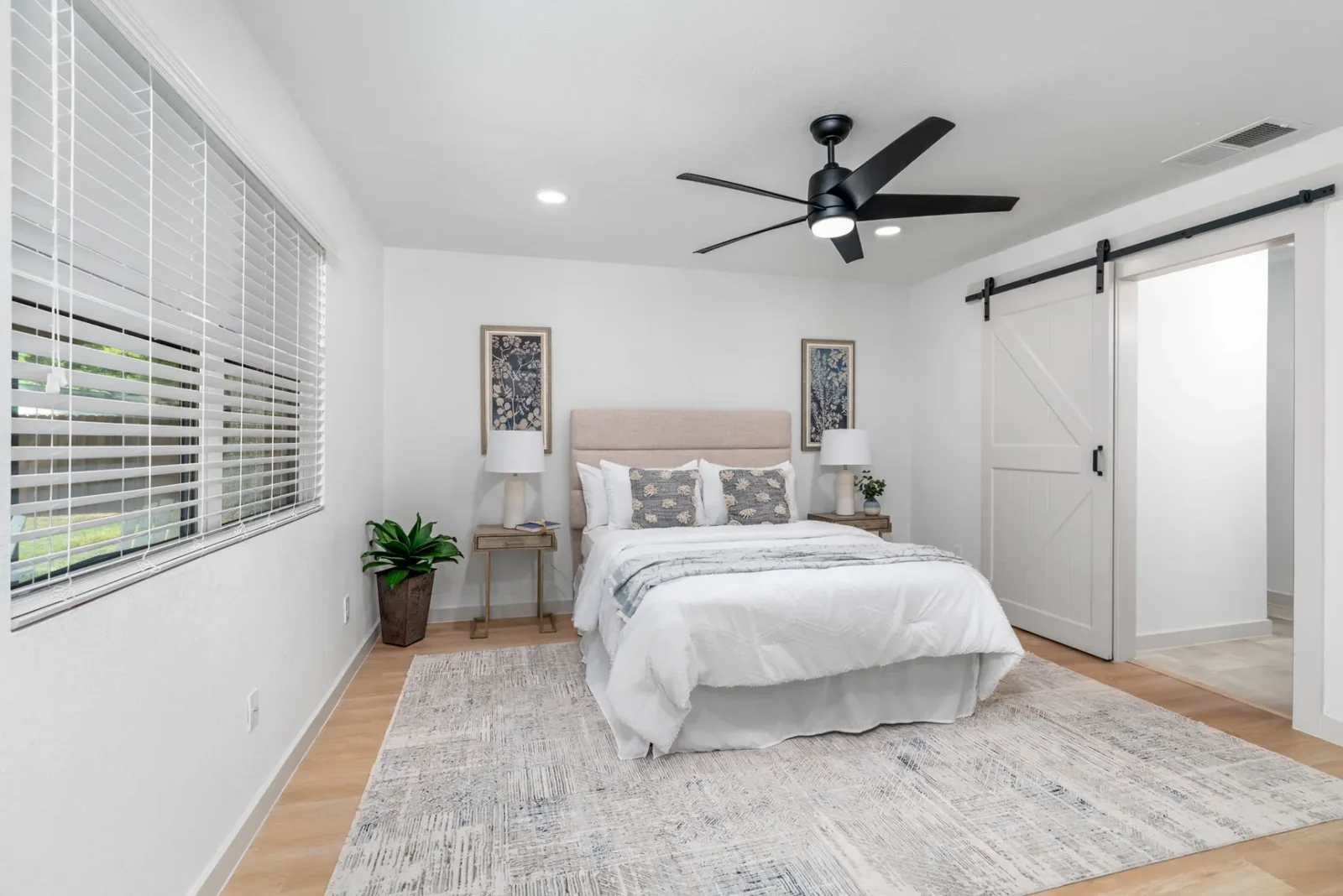/assets/sb/64f7cae499_manassas_drive_34-web-or-mls-34-0.webp