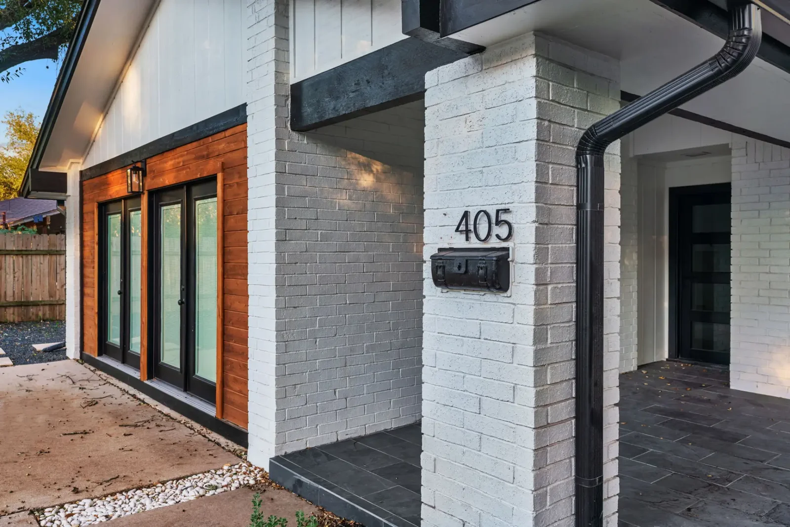 /assets/sb/6bbd4b559d_emerald_forest_5-web-or-mls-dsc07390-0.webp