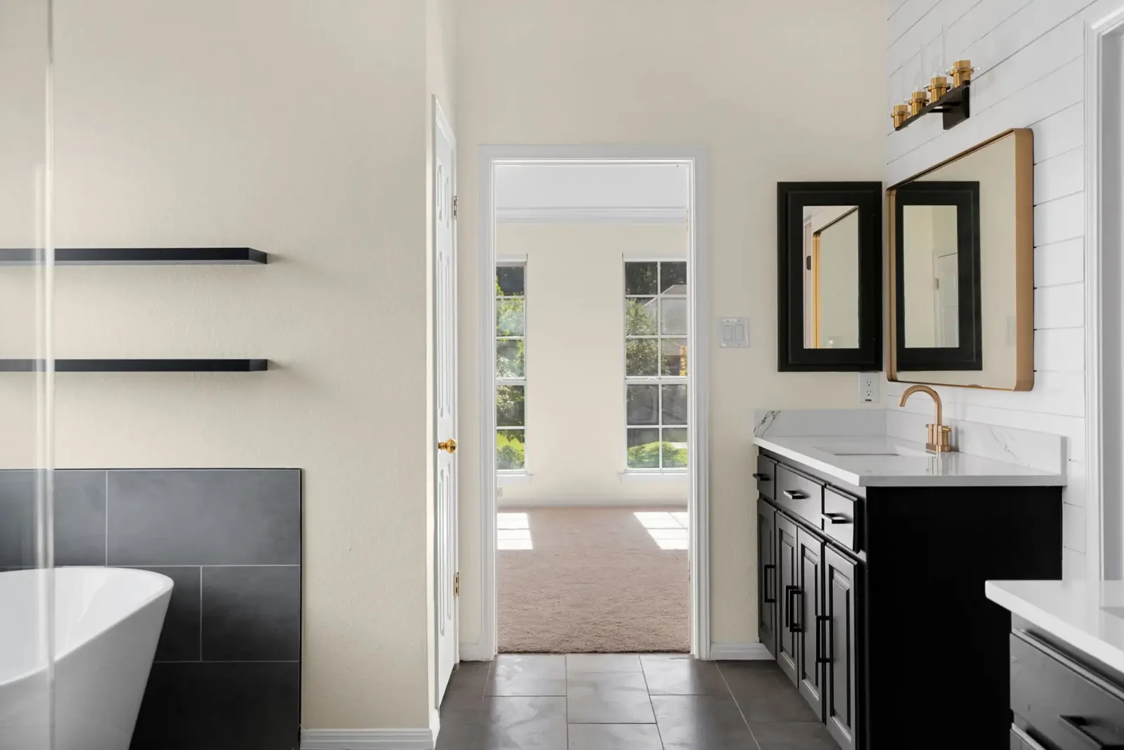 /assets/sb/6de0befc35_redmond_14-web-or-mls-dsc07101-0.webp