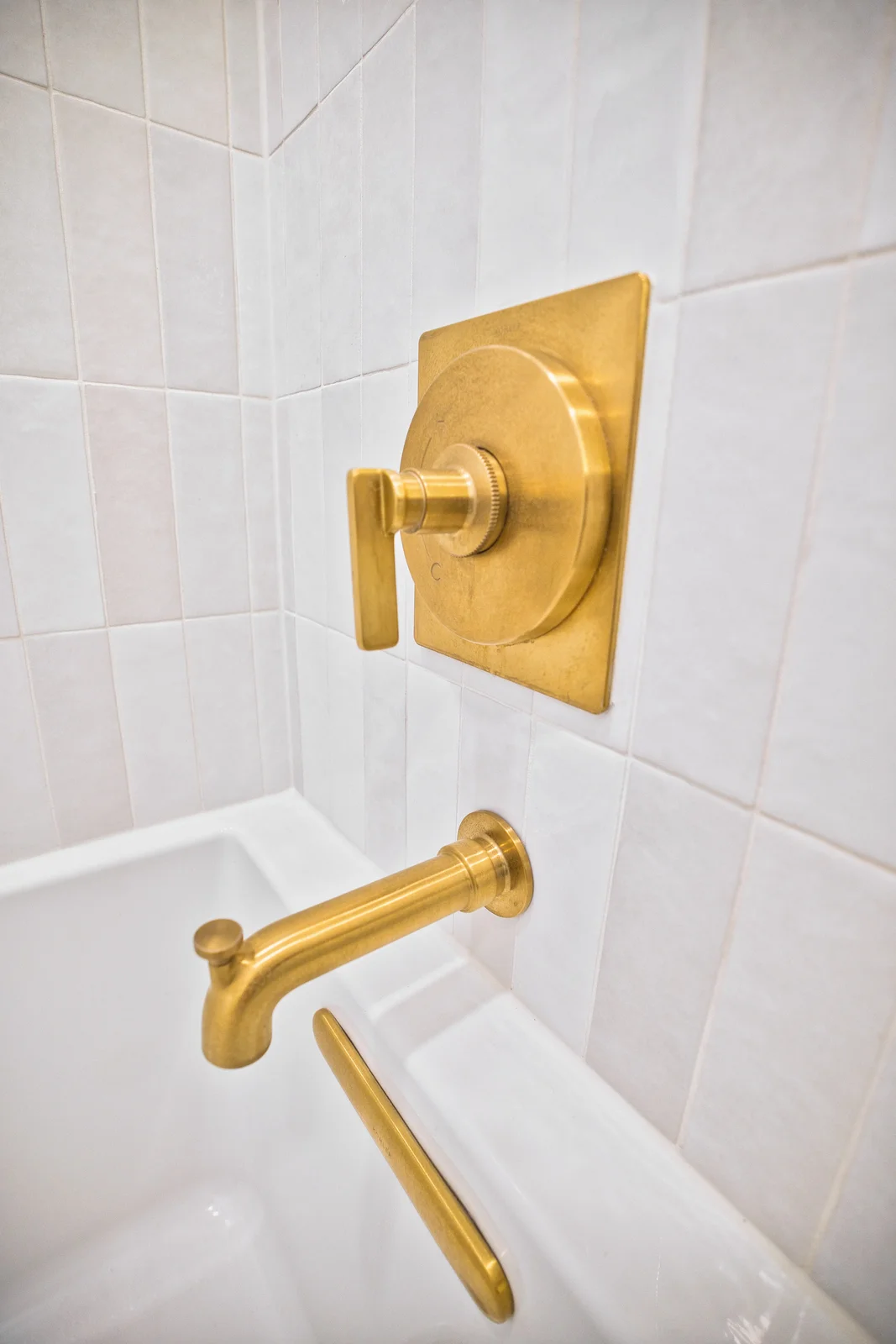/assets/sb/7b7727ca03_p1066943.webp