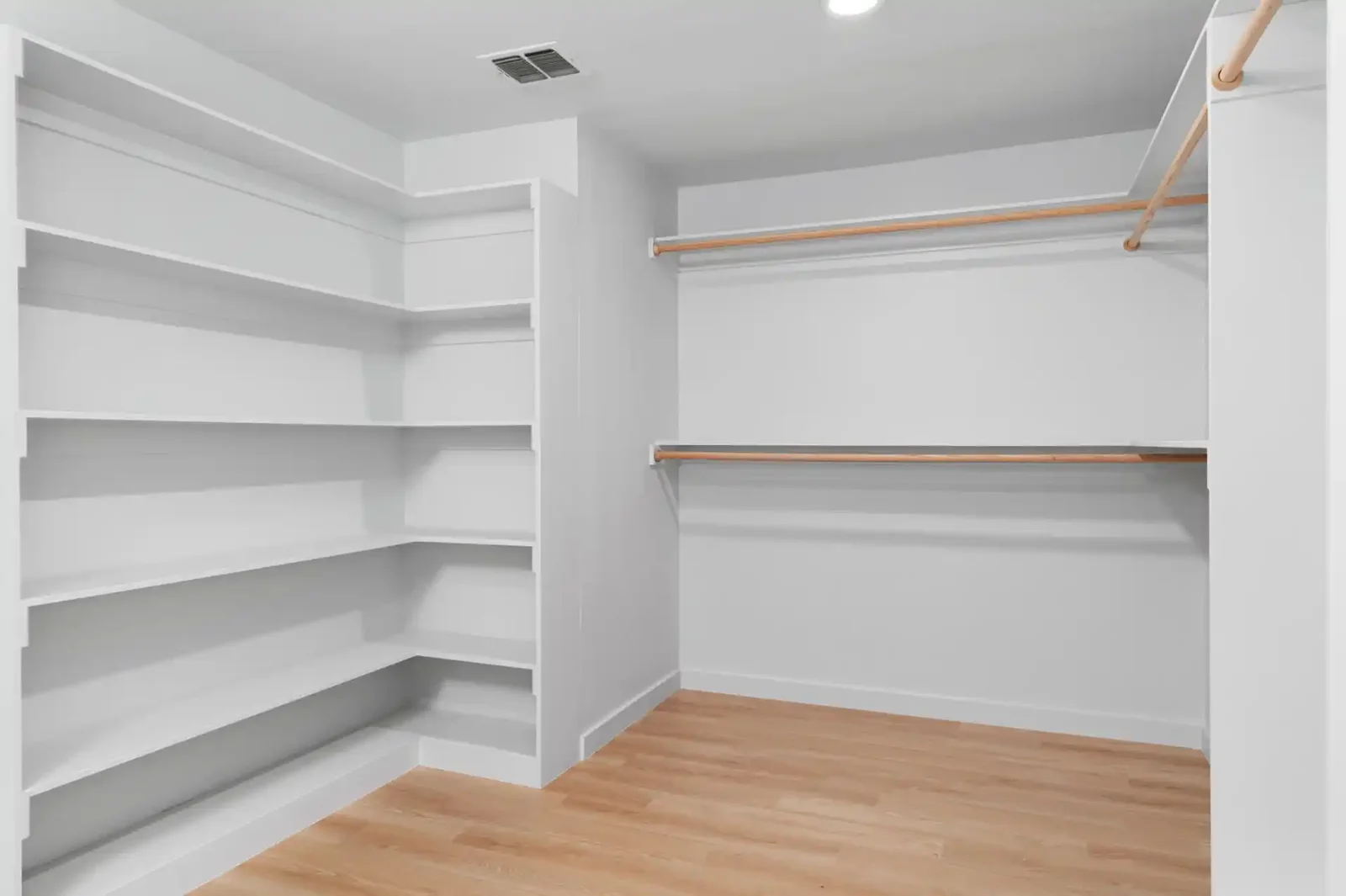/assets/sb/7ea4c4390b_bremner_37-web-or-mls-dsc01879-0.webp