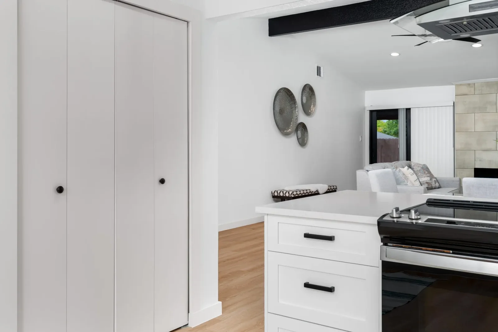/assets/sb/9b22322eb0_manassas_drive_51-web-or-mls-51-0.webp