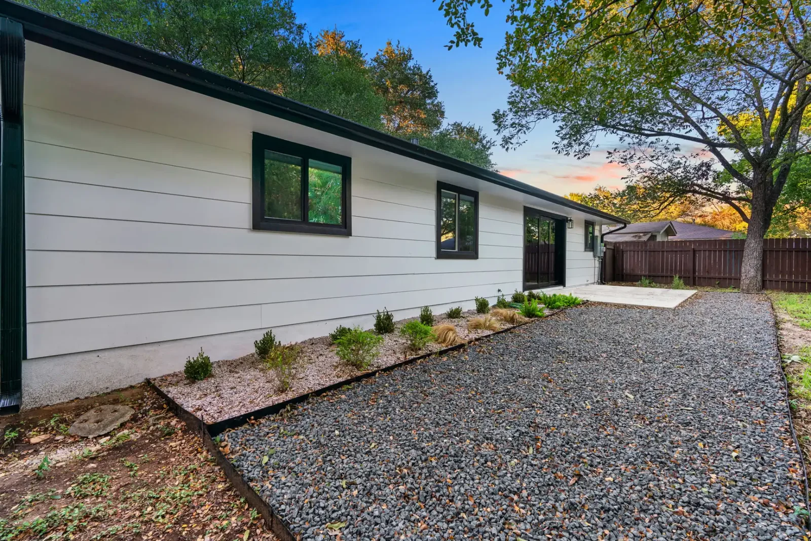 /assets/sb/9b890f3da9_emerald_forest_32-web-or-mls-dsc07415-0.webp