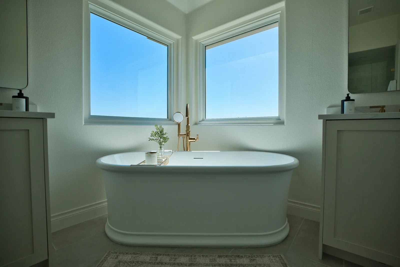 /assets/sb/a533b0ac15_p1066967.webp