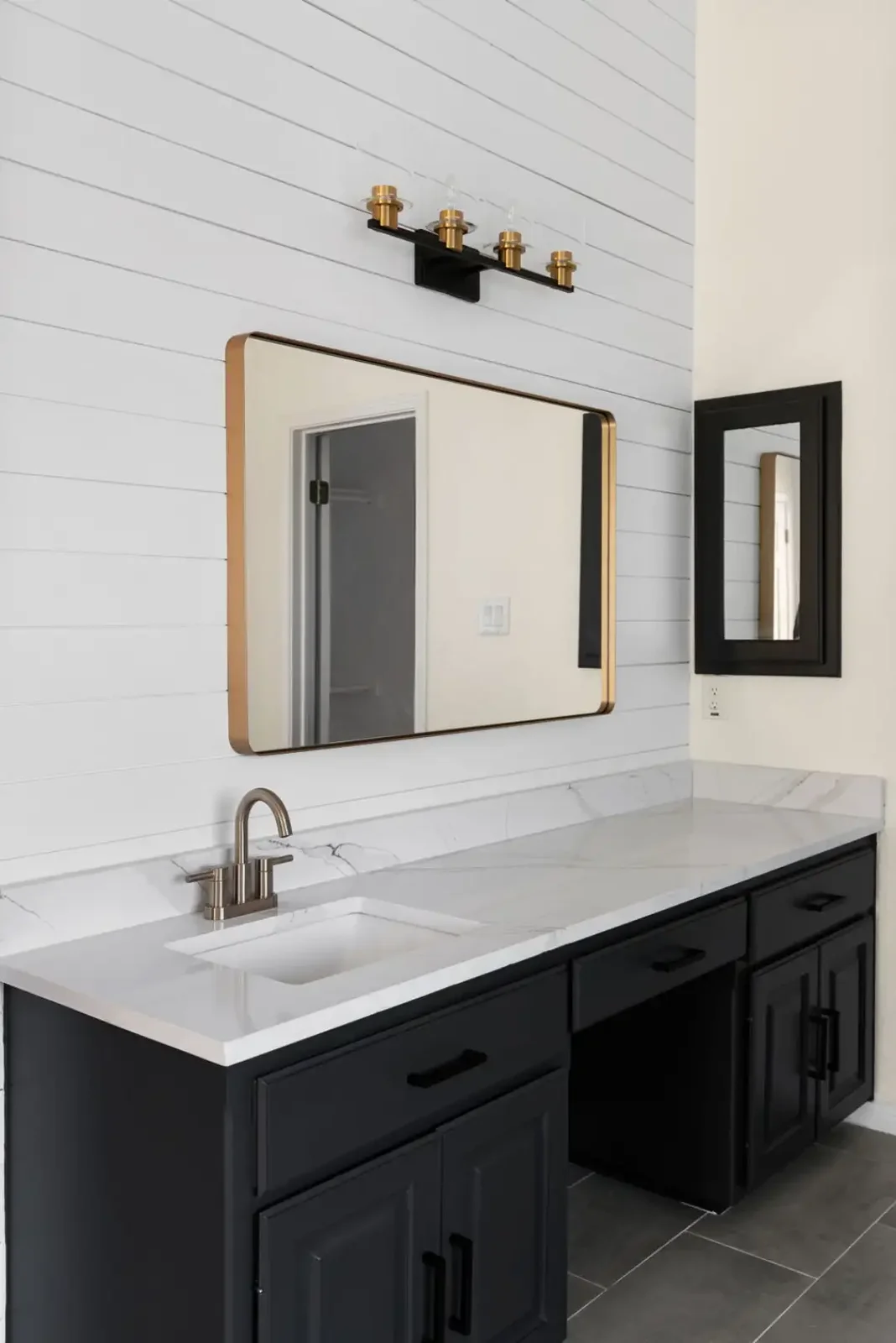 /assets/sb/a6d8084293_redmond_7-web-or-mls-dsc07035-0.webp