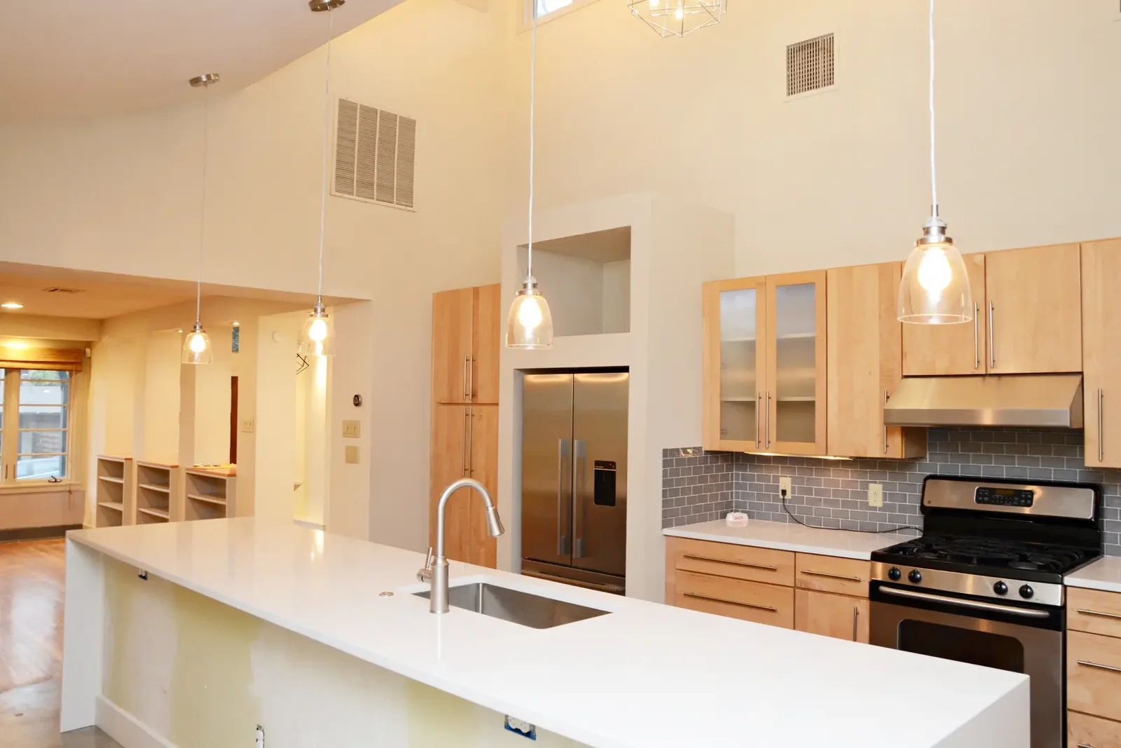 /assets/sb/ba414e528e_3rd-street6-0.webp