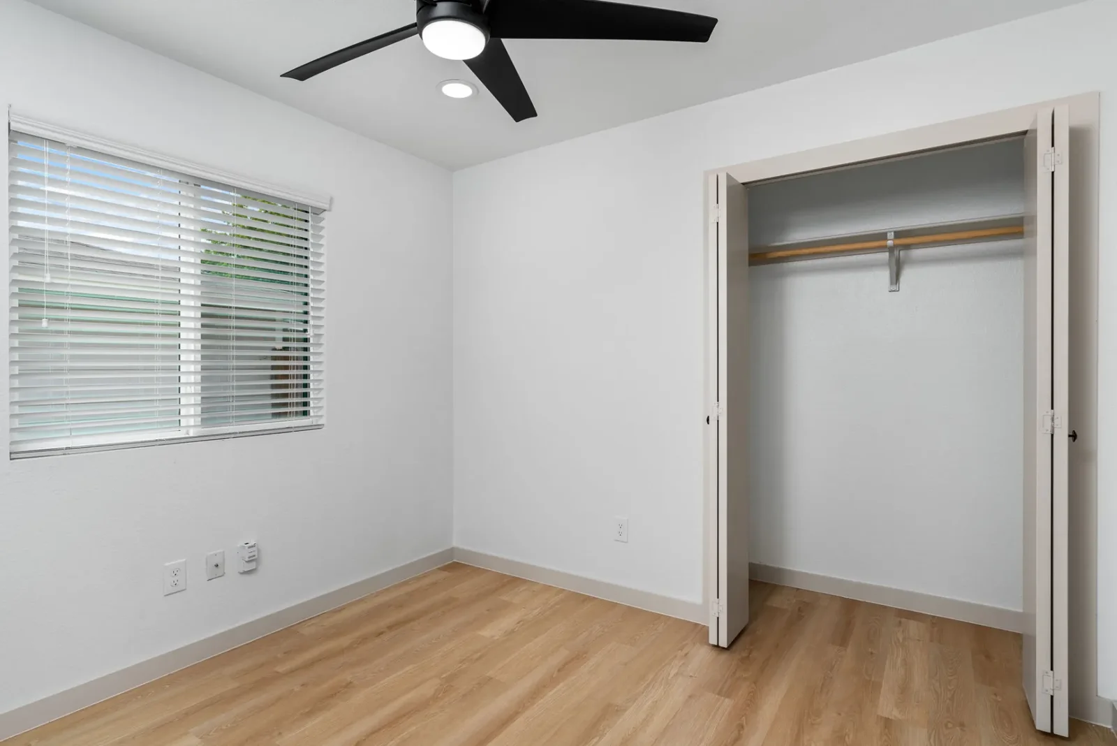 /assets/sb/bc527a89fe_manassas_drive_42-web-or-mls-42-0.webp