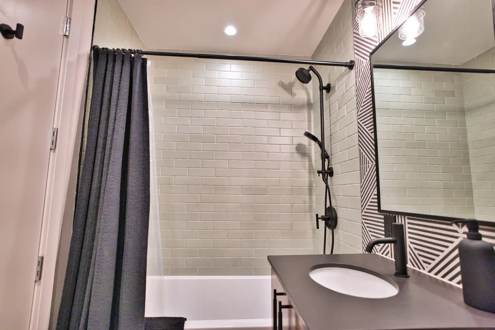 /assets/sb/c18975a889_east_avenue_18-0.webp