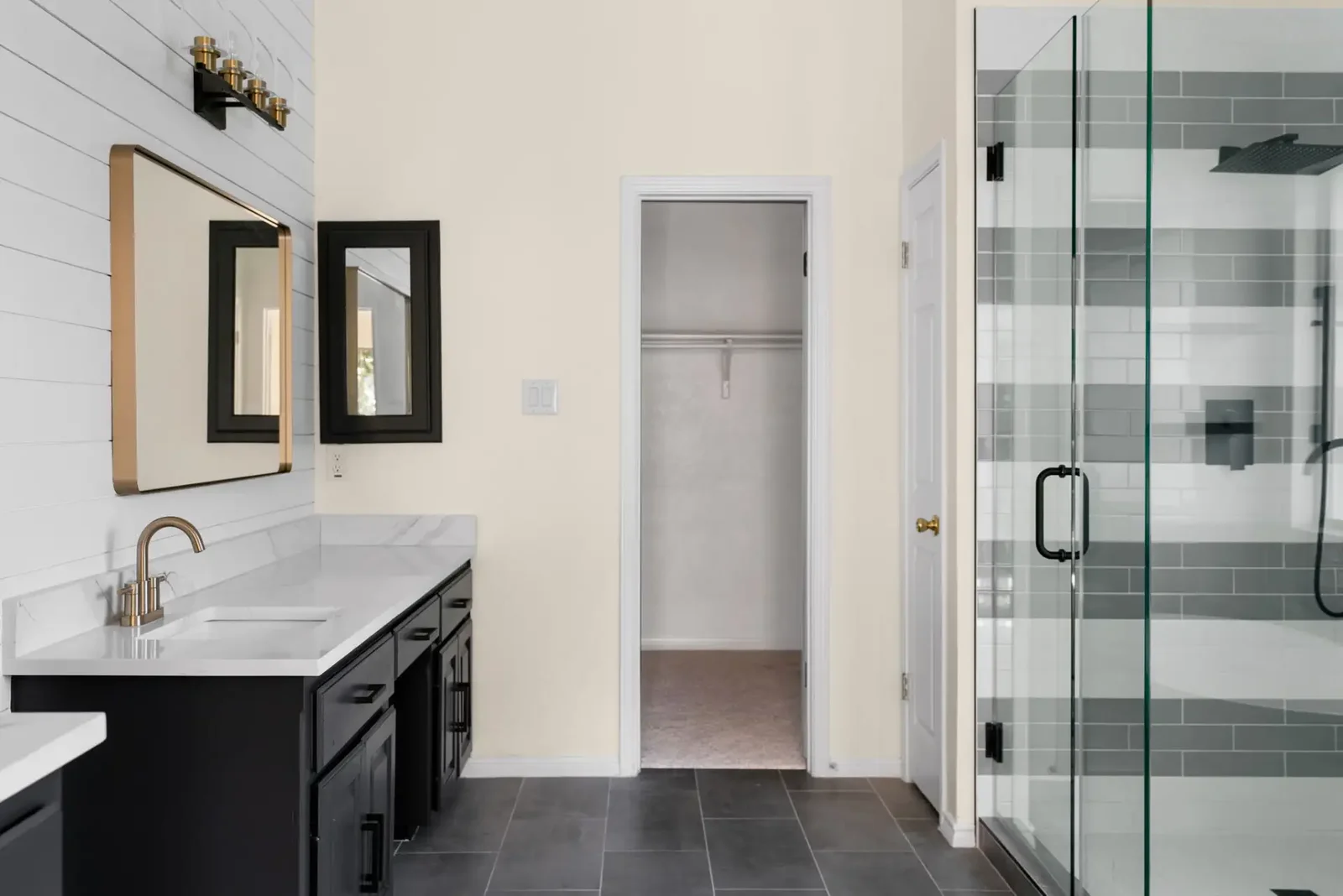 /assets/sb/ca7d55342f_redmond_13-web-or-mls-dsc07090-0.webp