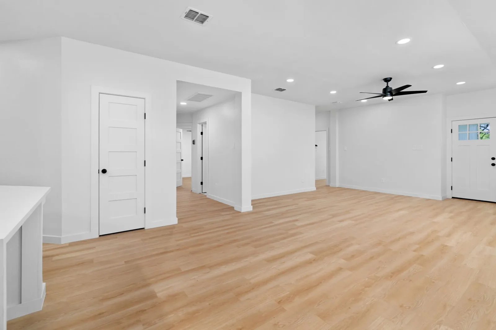 /assets/sb/cda542aa2d_bremner_13-web-or-mls-dsc02062-0.webp