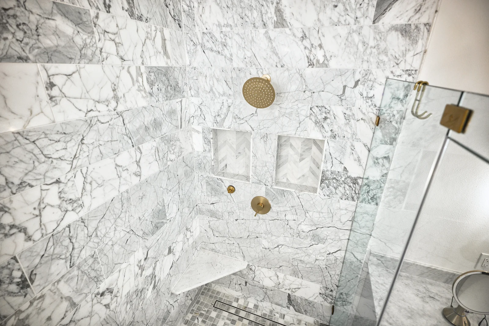/assets/sb/dcd01ddd44_p1063765.webp